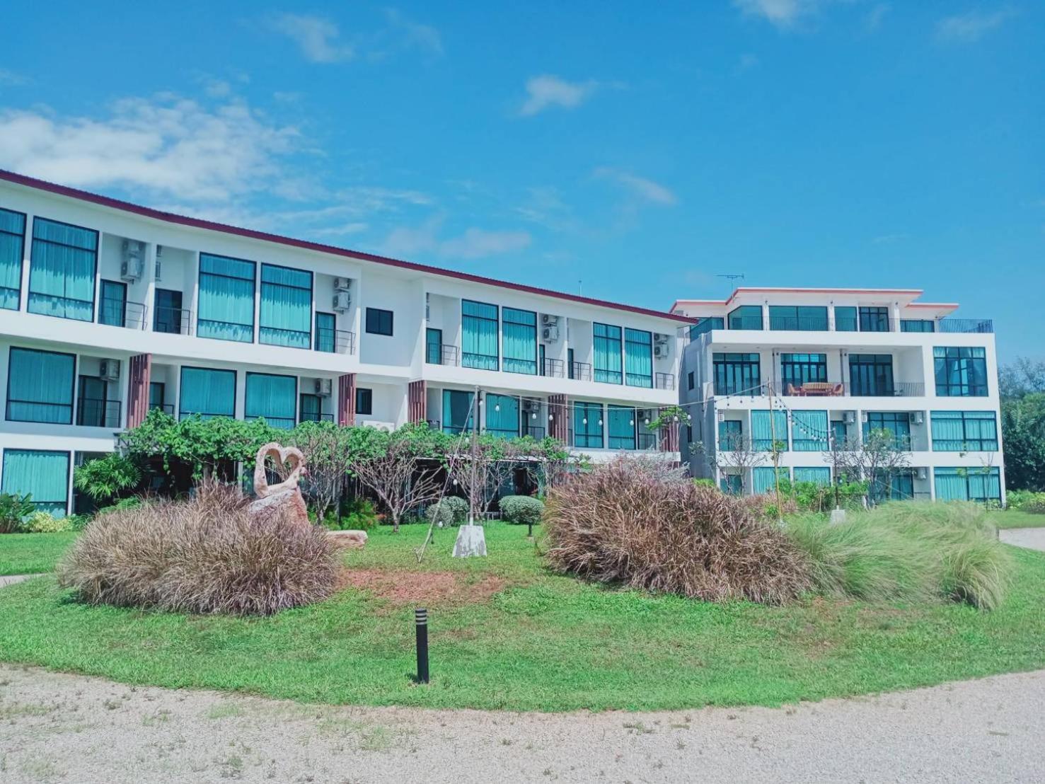 The Beach Resort & Residence - Sha Plus Patiyu Exterior foto